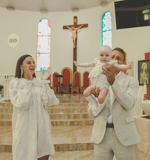 Paulina i Jakub Rzeźniczakowie ochrzcili córkę
