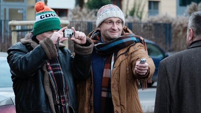 Mikołaj Cieślak i Robert Górski na planie "Pięknych i bezrobotnych"