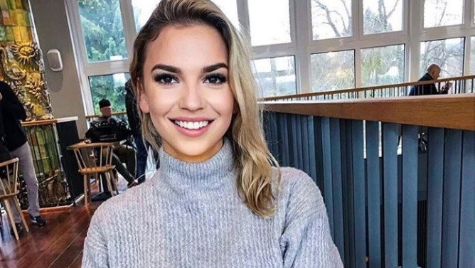 Oliwia ze "Ślubu od pierwszego wejrzenia" w szarym golfie