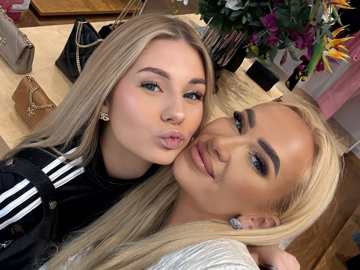 Izabela Macudzińska z mamą