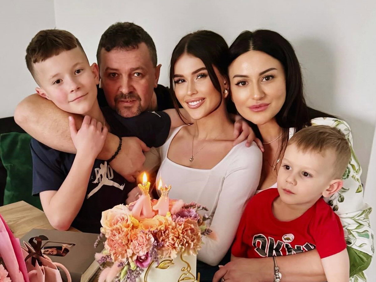 Roksana Węgiel z rodziną