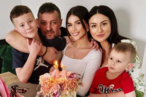 Roksana Węgiel z rodziną