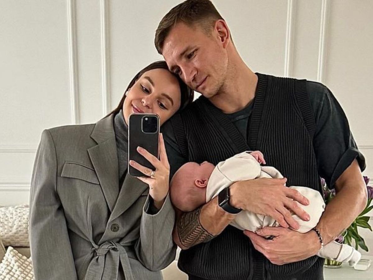 Paulina i Jakub Rzeźniczakowie z córką