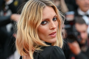 Anja Rubik na festiwalu w Cannes