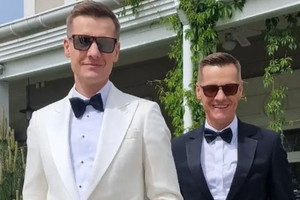 Do sieci trafiło nagranie ze ślubu Rafała Mroczka. Marcin nie ukrywał wzruszenia podczas uroczystości