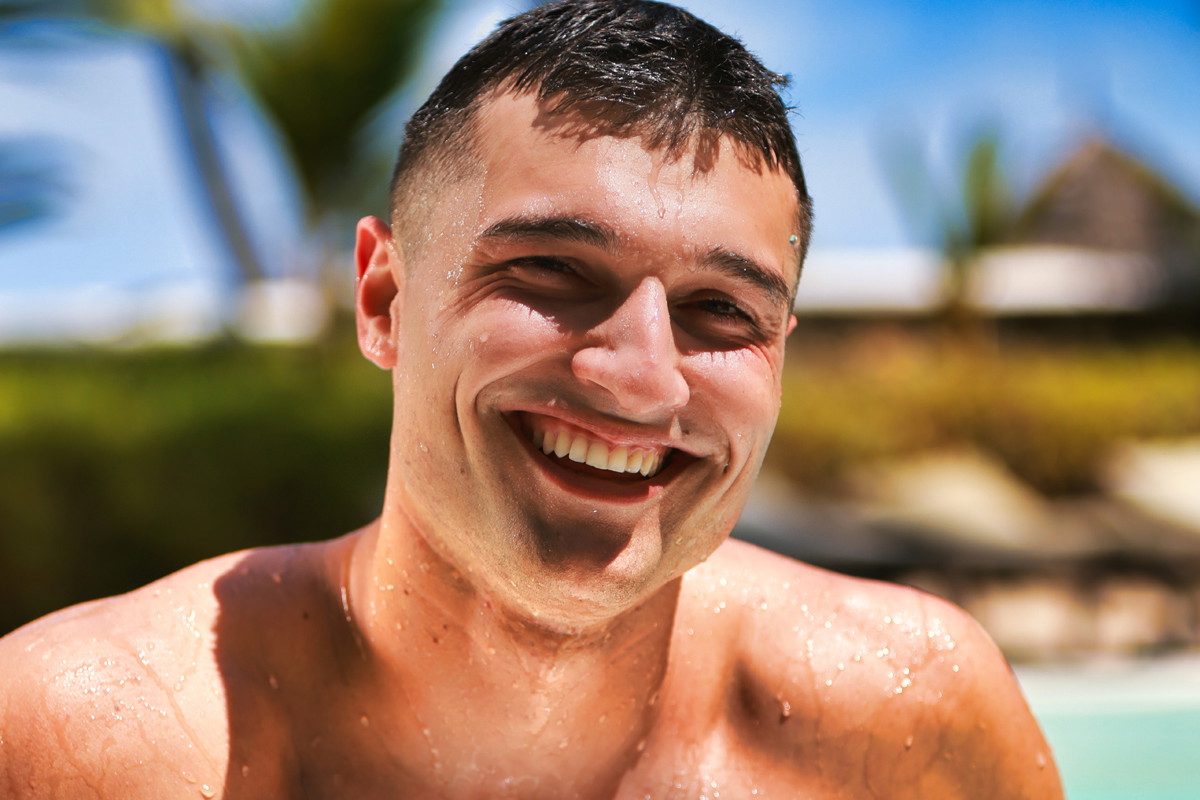 Co słychać u Simona z Hotelu Paradise