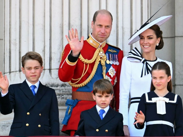 Księżna Kate i książę William z dziećmi