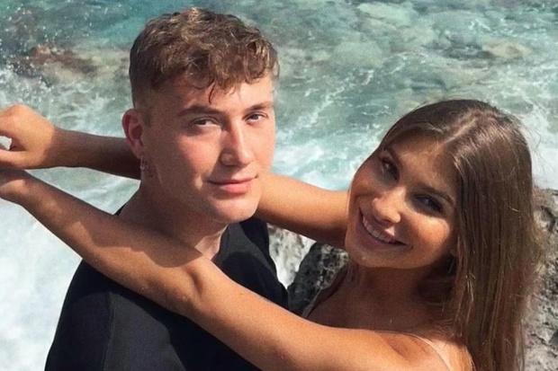 Eliza i Jay z Hotelu Paradise