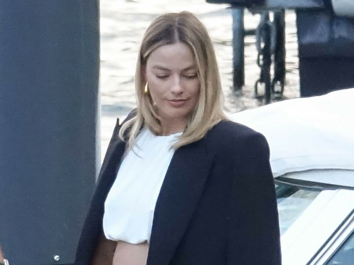 Margot Robbie z ciążowym brzuszkiem
