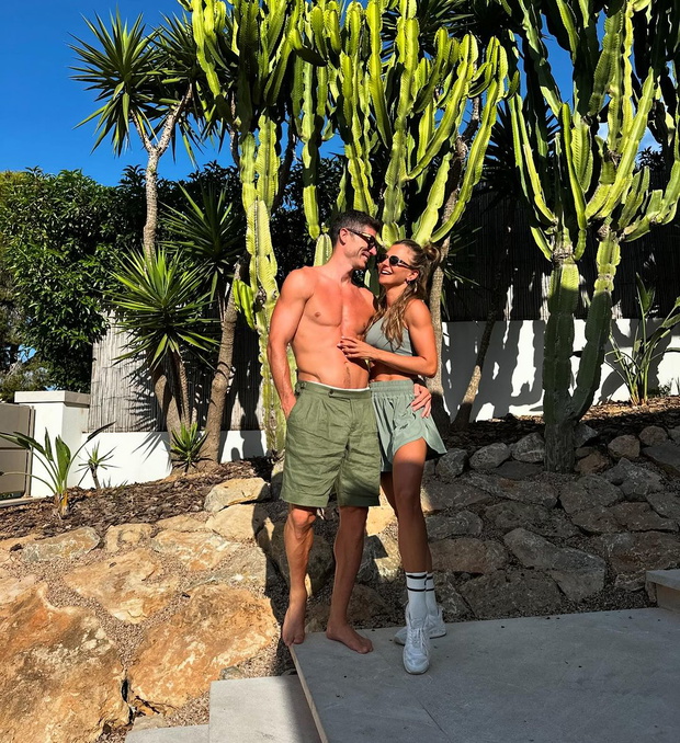 Anna Lewandowska pokazała brzuch na jachcie
