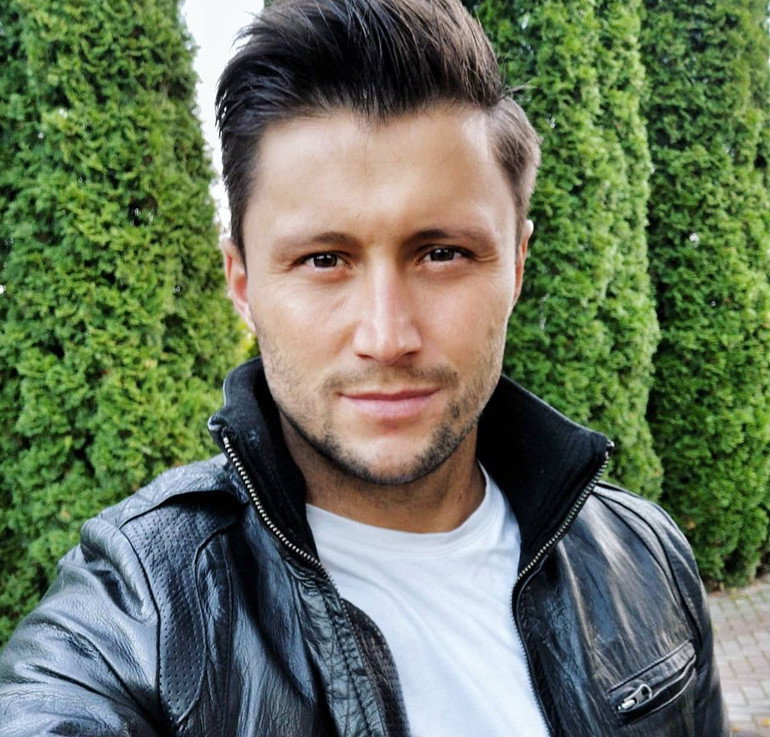 Piotr Mróz pokazał brata bliźniaka