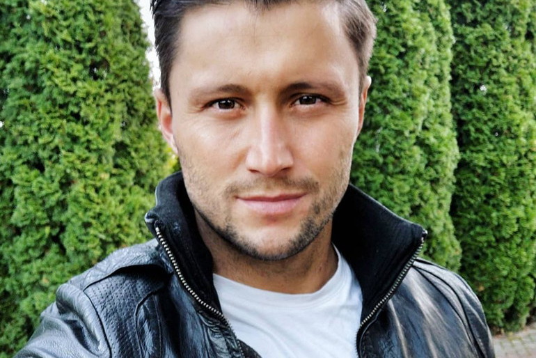 Piotr Mróz pokazał brata bliźniaka