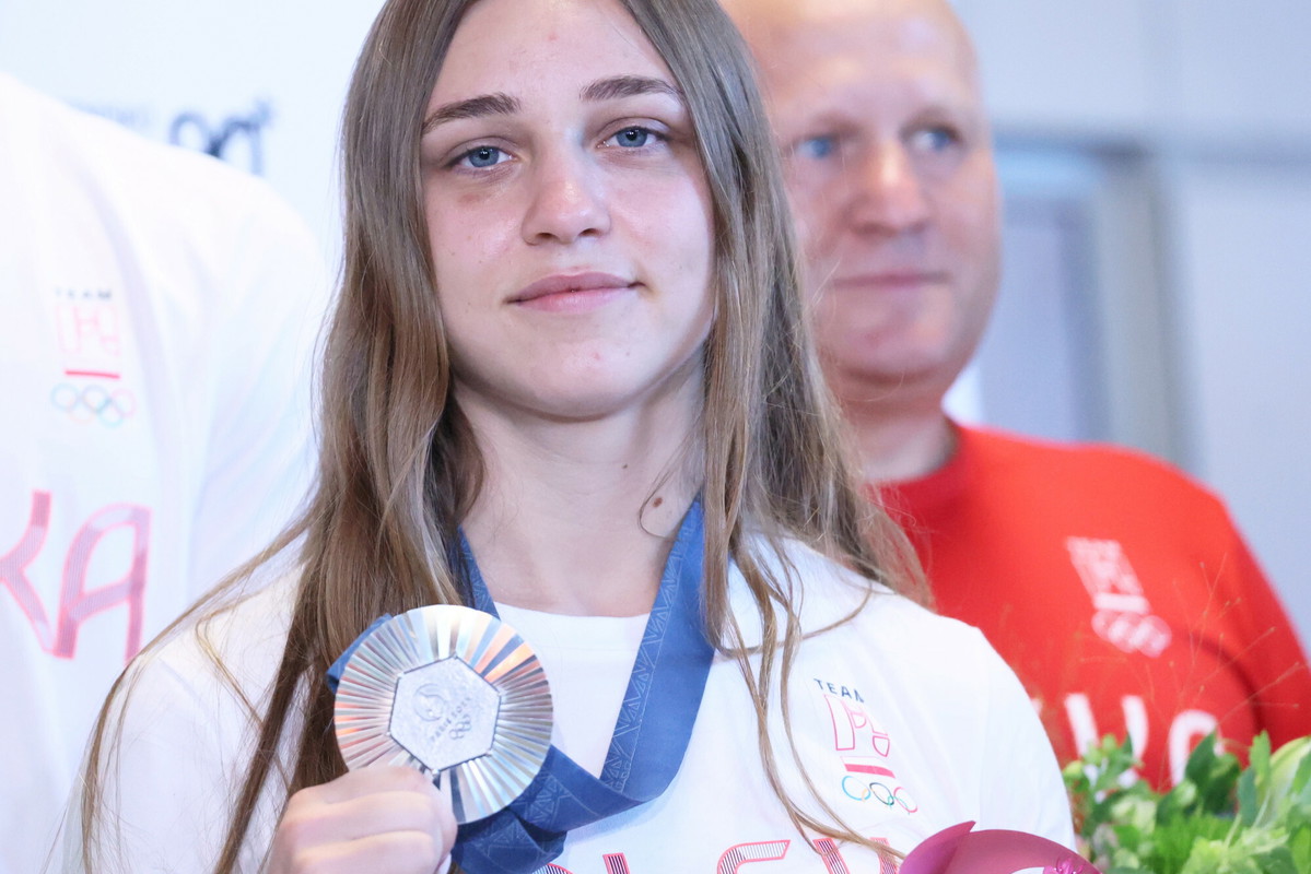 Julia Szeremeta powitana na lotnisku