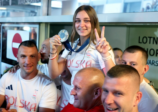 Julia Szeremeta powitana na lotnisku