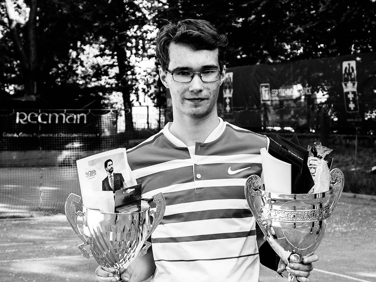 Jakub Siemiątkowski nie żyje. 23-letni tenisista został wepchnięty pod pociąg