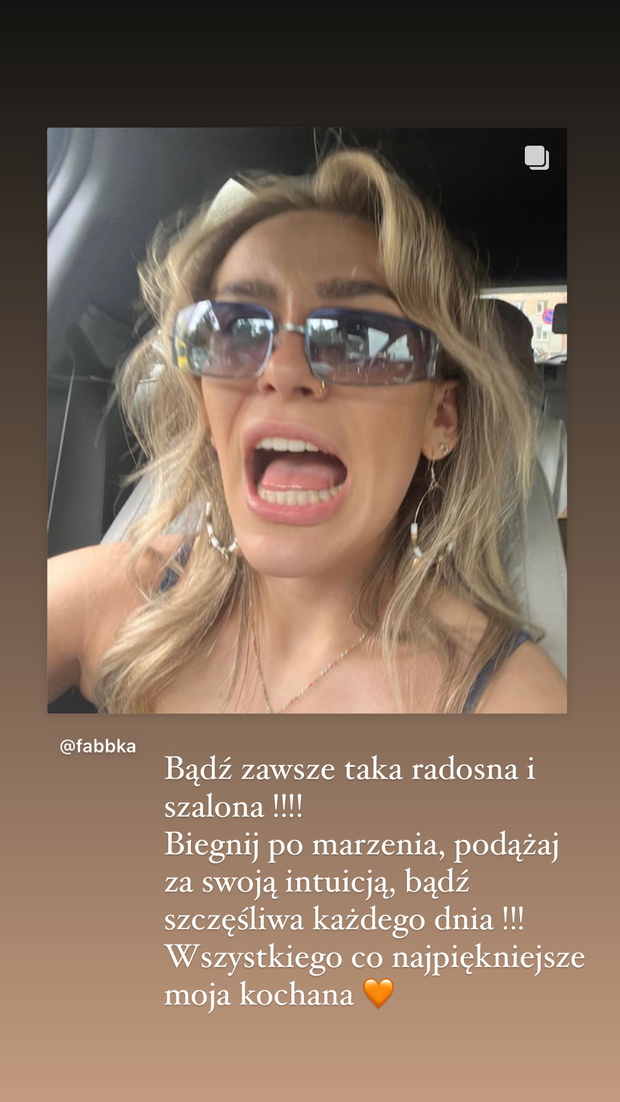 Mandaryna złożyła życzenia córce