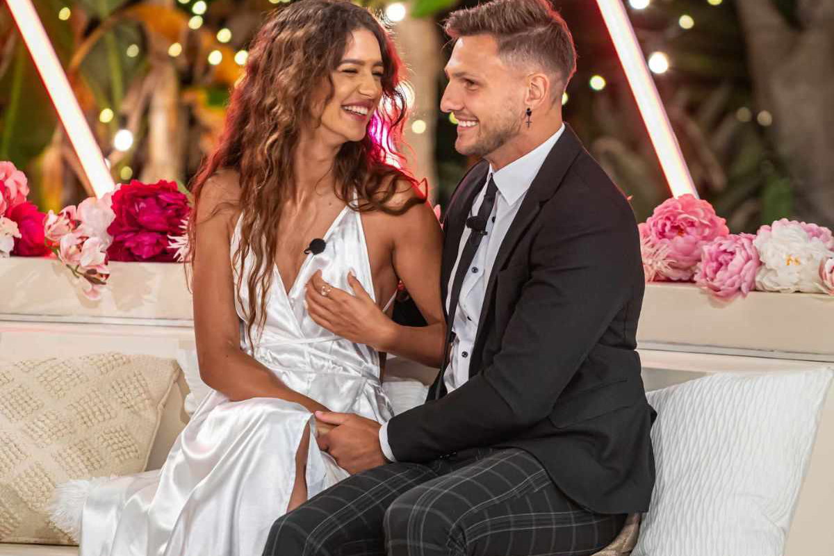 Laura z Love Island zaskoczyła wyznaniem o relacji z Arminem. Pochwaliła się swoim szczęściem
