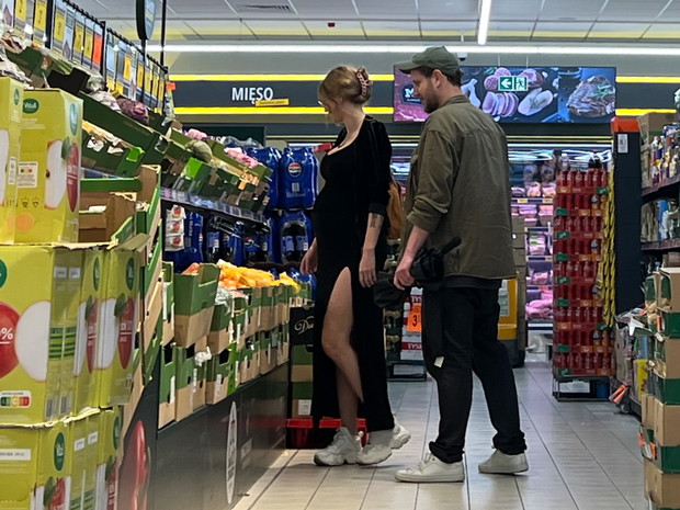 Antoni Królikowski z partnerką Izabela Banaś
