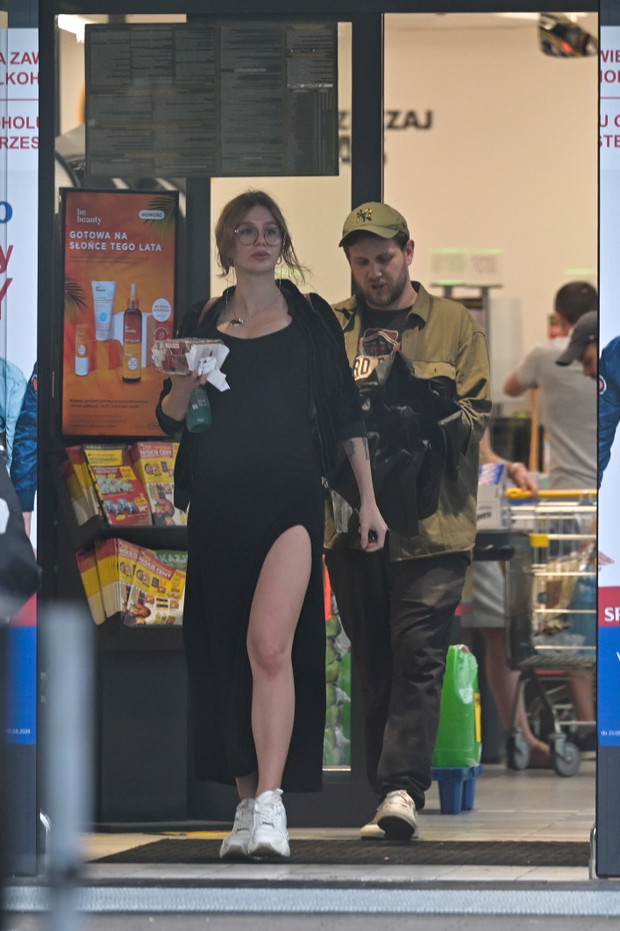Antoni Królikowski z partnerką Izabela Banaś
