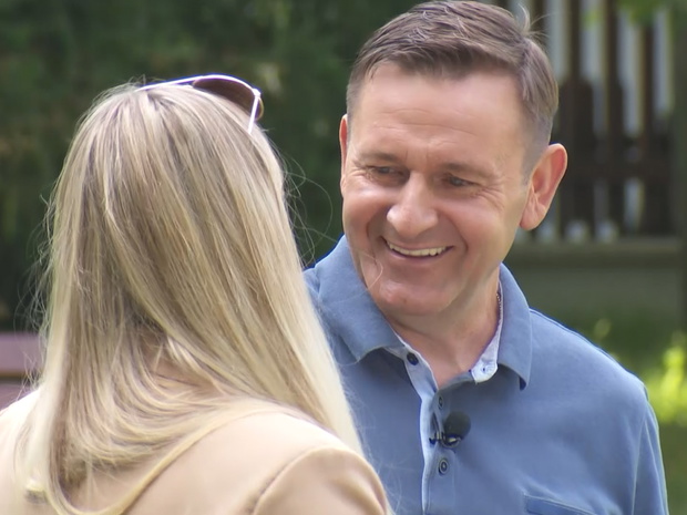 Sebastian z Rolnik szuka żony flirtuje z kandydatką