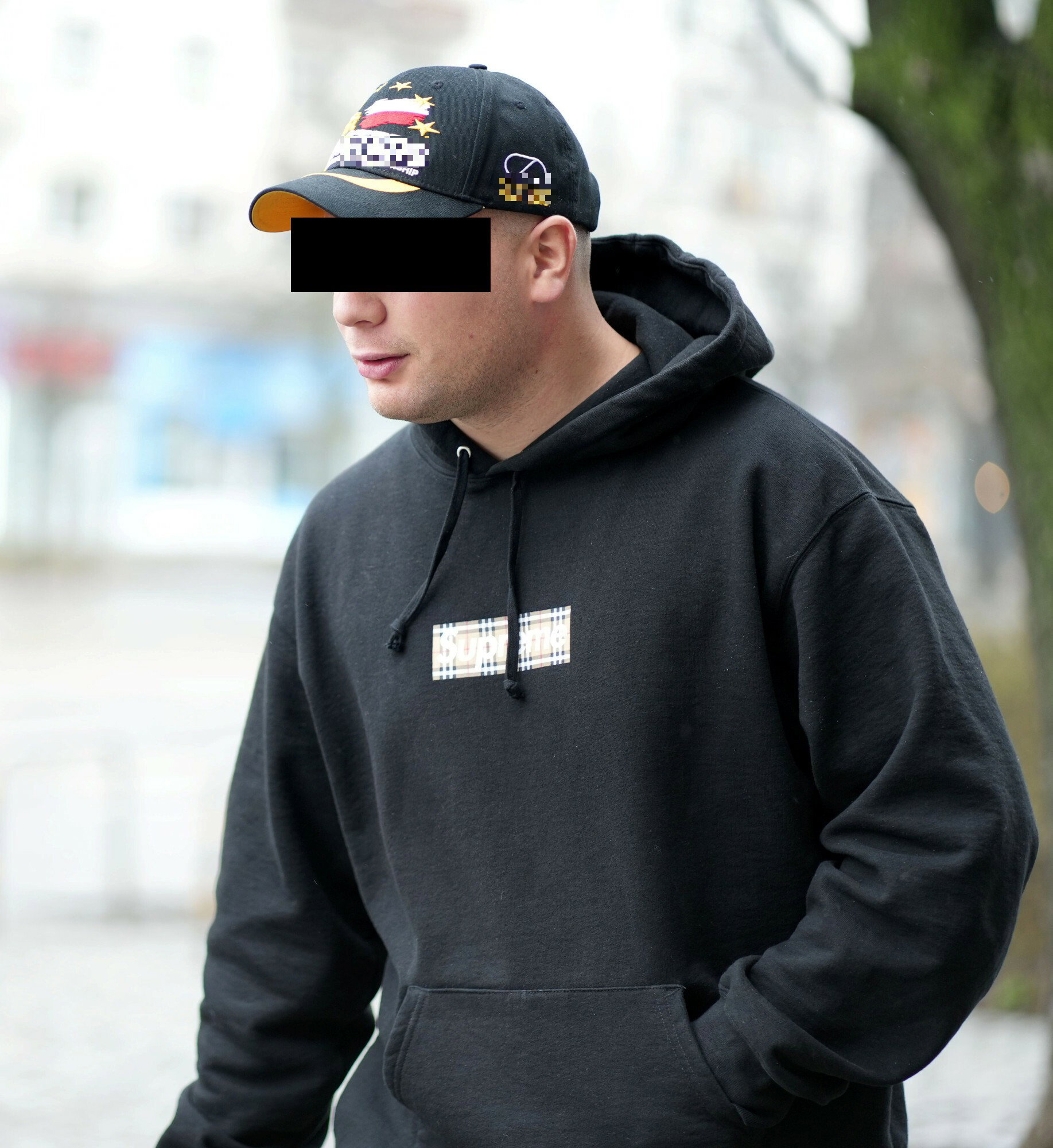 Budda przed studiem DDTVN
