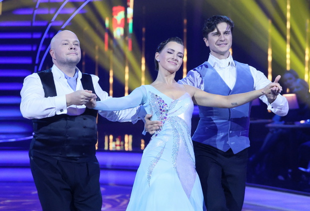 Anna Maria Sieklucka z bratem i Michał Kassin