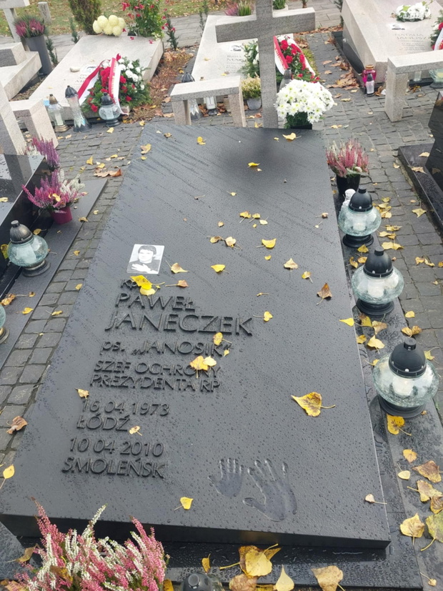 Tak dziś wygląda grób Pawła Janeczka