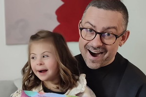 Bartek Królik z córką Jagodą