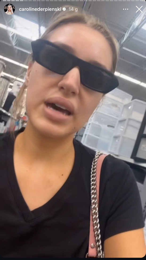 Caroline Derpienski robi zakupy