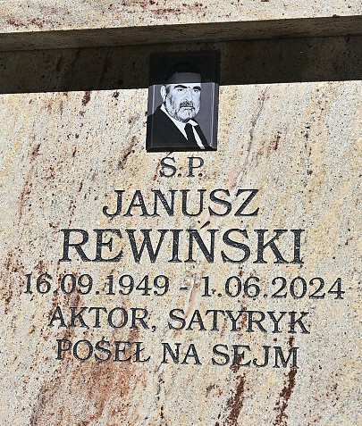 Grób Janusza Rewińskiego