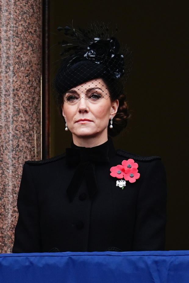 Księżna Kate pokazała się publicznie. Żona księcia Williama złożyła hołd żołnierzom