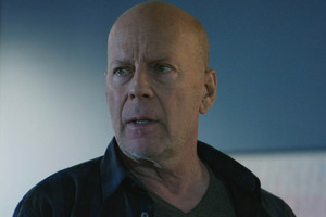 Chory Bruce Willis na zdjęciu z córkami. Widok porusza do łez