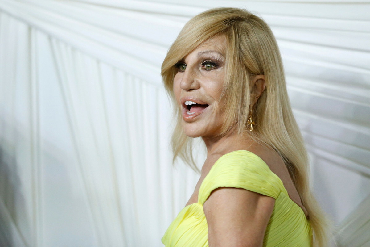 Donatella Versace zaskoczyła na imprezie. Jest nie do poznania