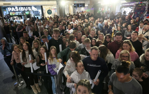 Fani na spotkaniu z Dodą