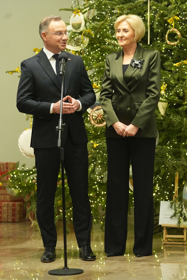 Agata Duda zachwyciła stylizacją na świątecznym spotkaniu