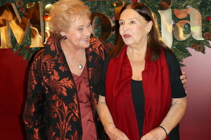 Teresa Lipowska i Marta Lipińska w filmie "Uwierz w Mikołaja"