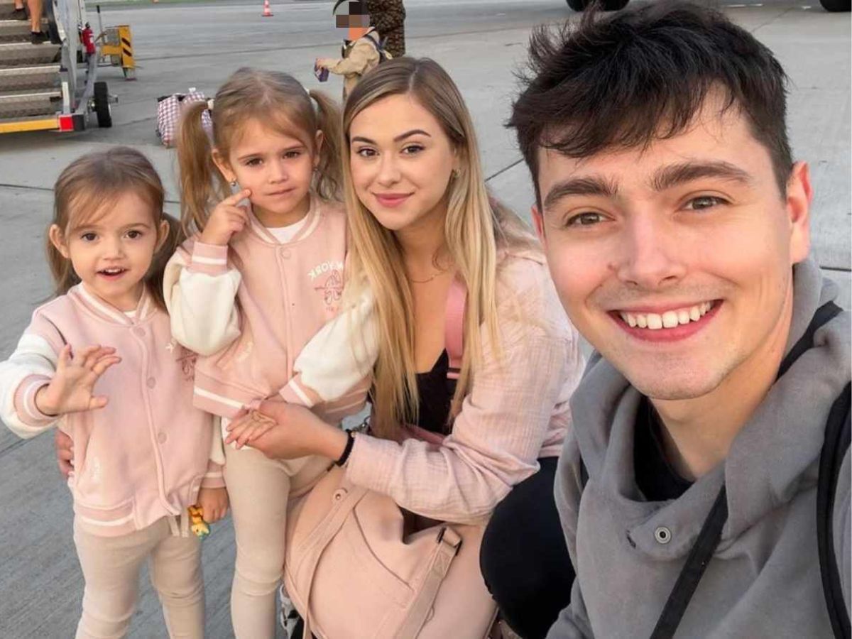 Sylwia Przybysz i Jan Dąbrowski z córkami