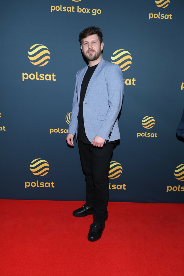 Antoni Królikowski z partnerką Izabelą na wiosennej ramówce Polsatu