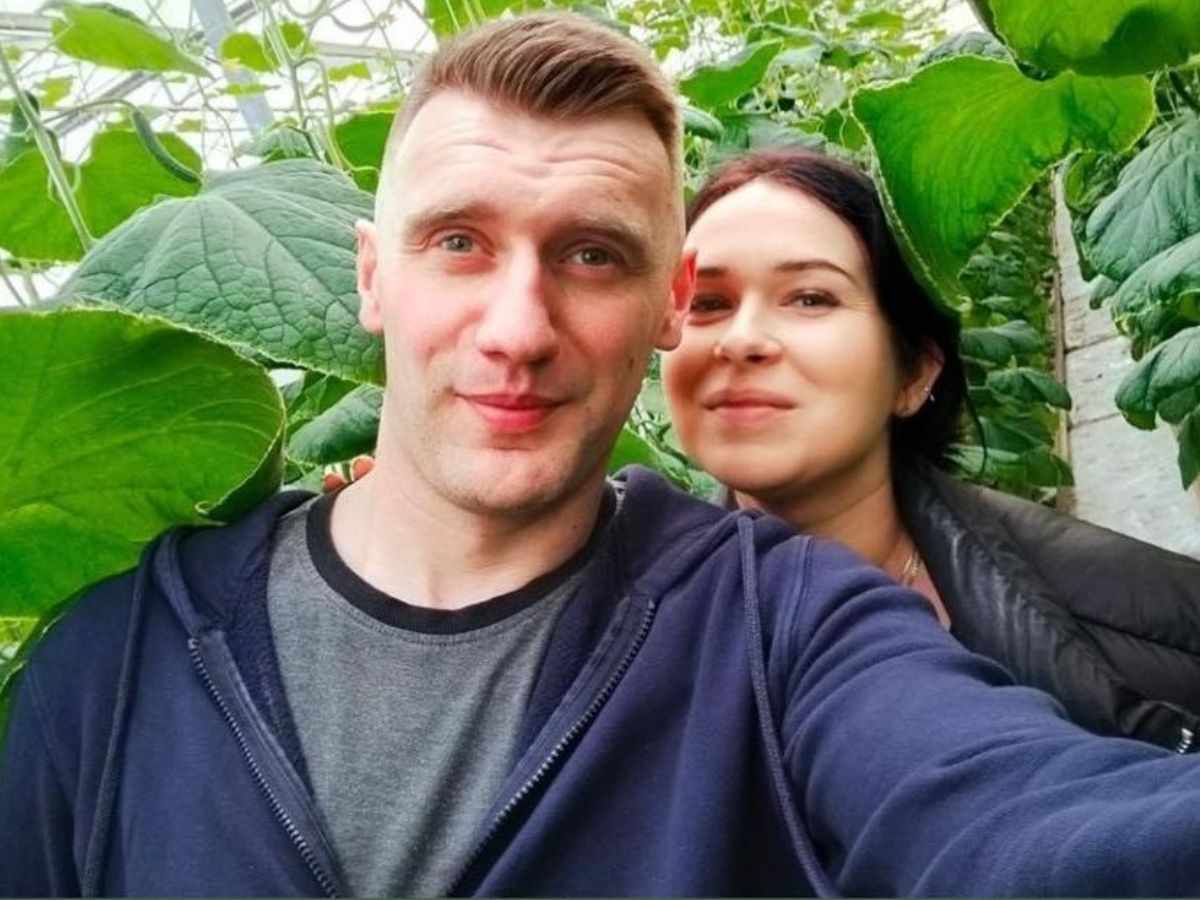 Rolnik szuka żony Ania pokazała buciki dla synka