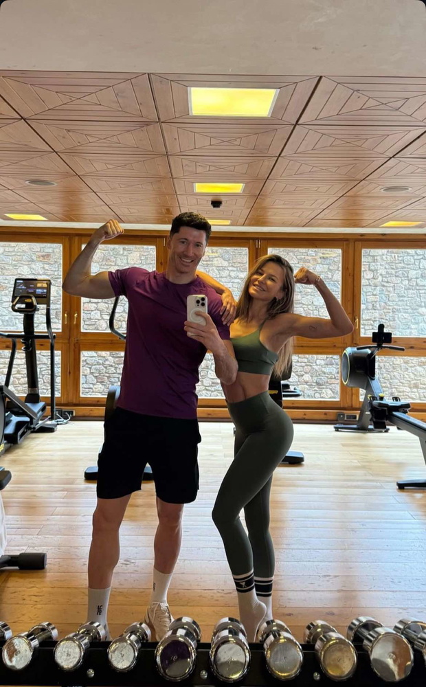 Anna Lewandowska pokazała umięśniony brzuch