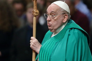 Papież Franciszek podpisał dokumenty w szpitalu