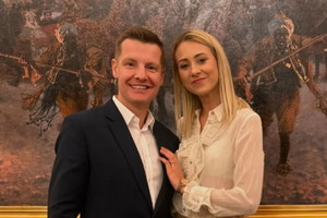 Rafał Mroczek z żoną