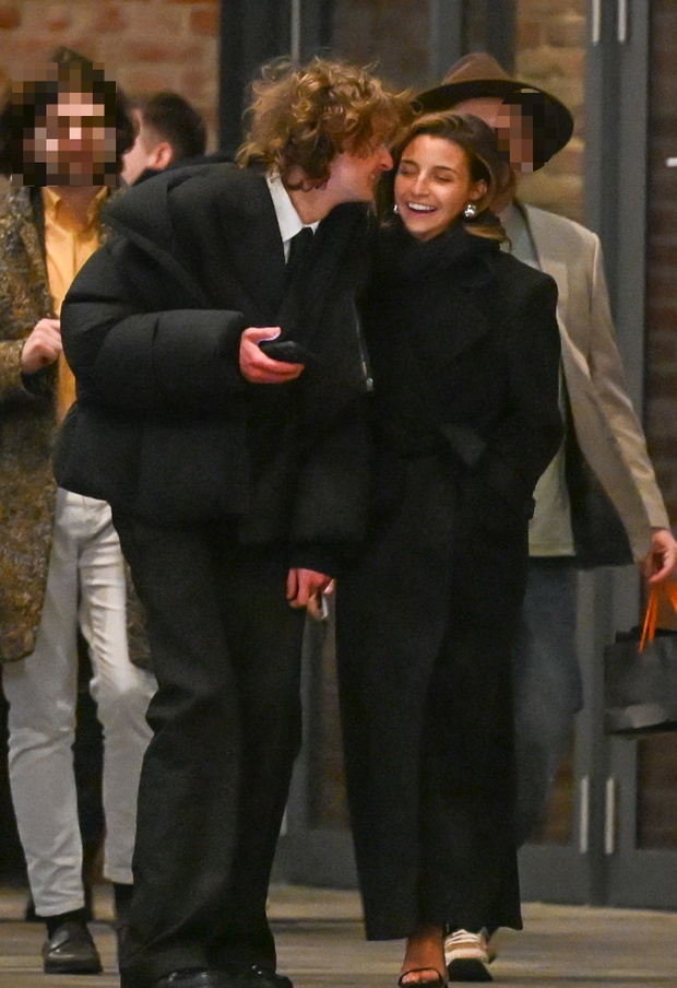 Julia Wieniawa i Kacper Kujawa przyłapani przez paparazzi