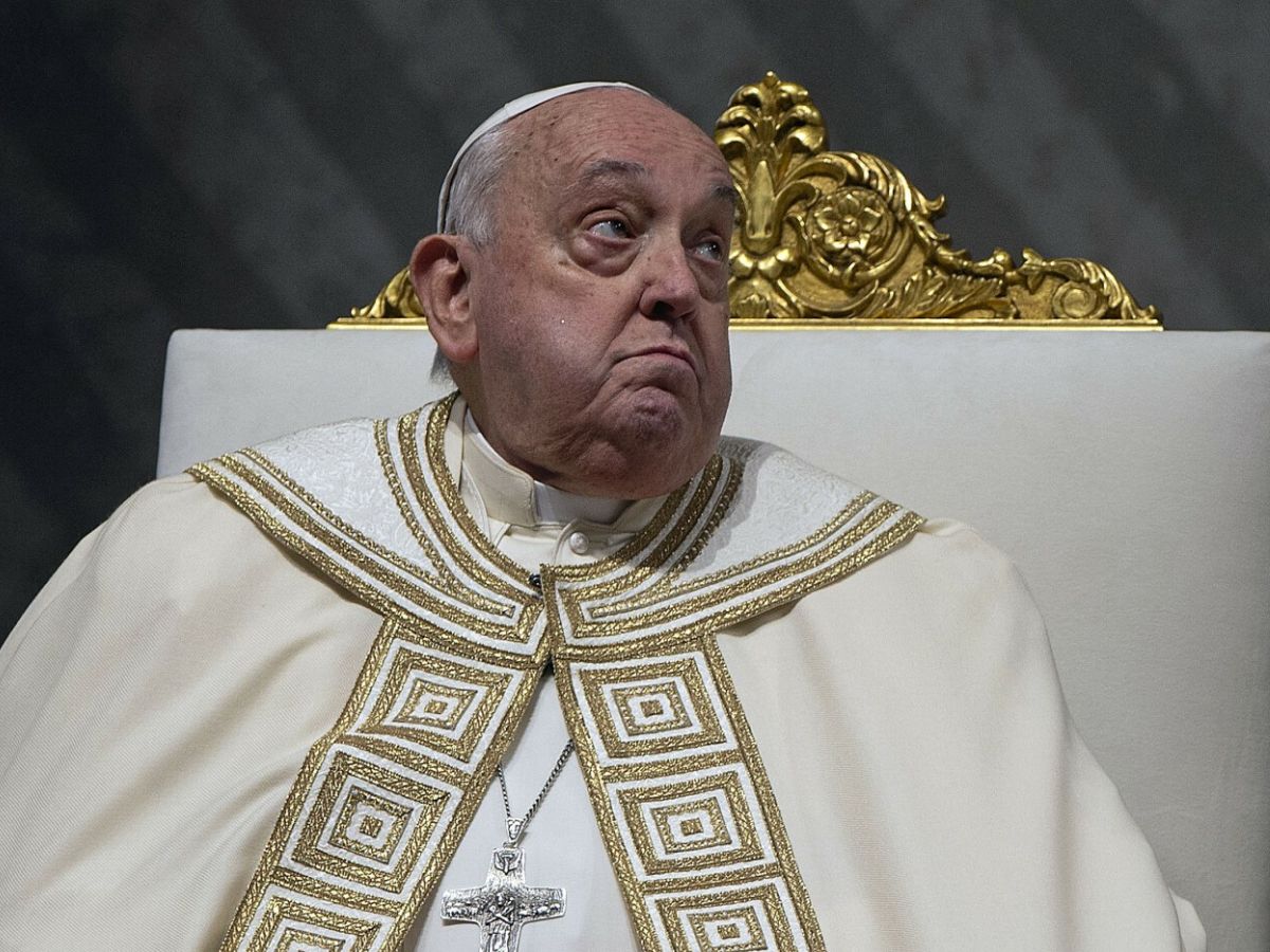 Co dzieje się z papieżem Franciszkiem?