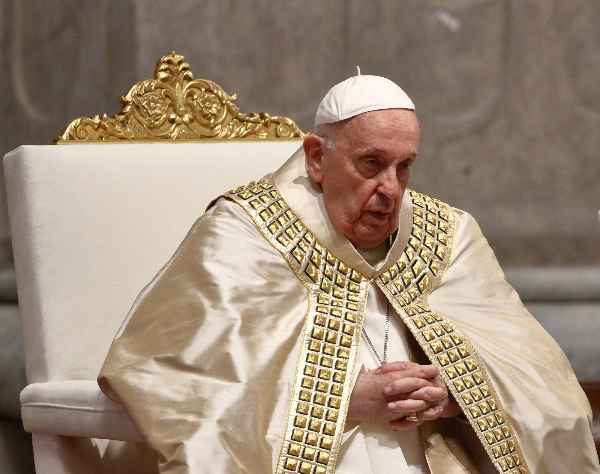 Papież Franciszek walczy o zdrowie: najnowsze doniesienia z rzymskiej kliniki