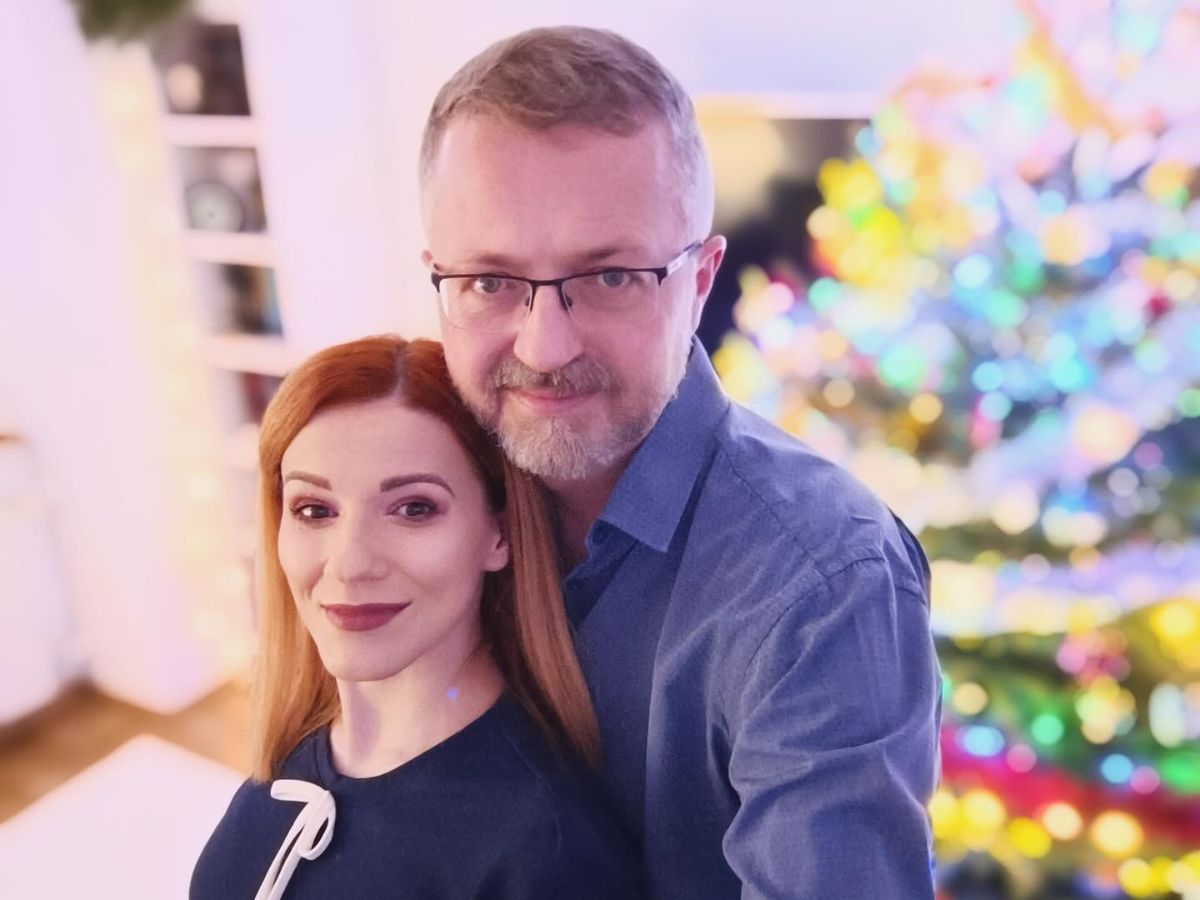 Kabaret Moralnego Niepokoju świętuje: Przemysław Borkowski został ojcem. Zdradził imię córki