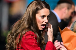 Szokujące pominięcie księżnej Kate na oficjalnych zdjęciach rodziny królewskiej!