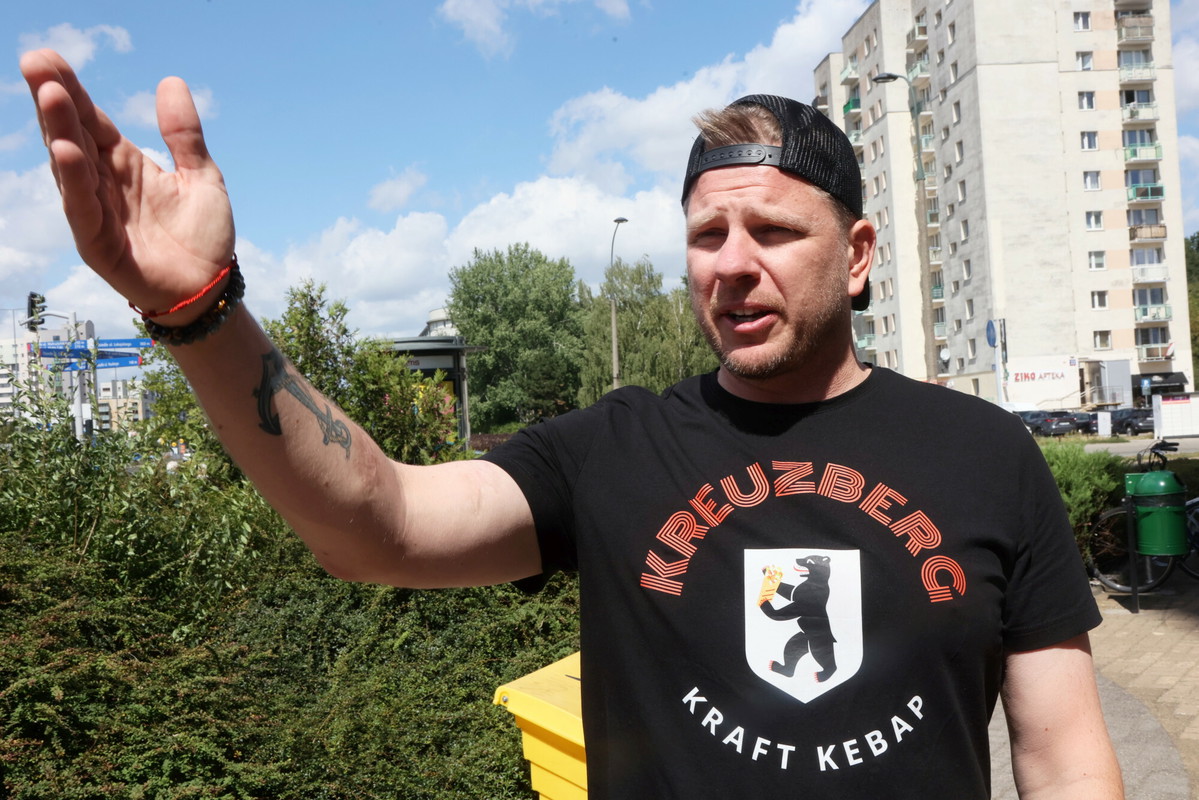 Filip Chajzer ostro o "Faktach" TVN: "Szyją strach na kształt COVID-19"