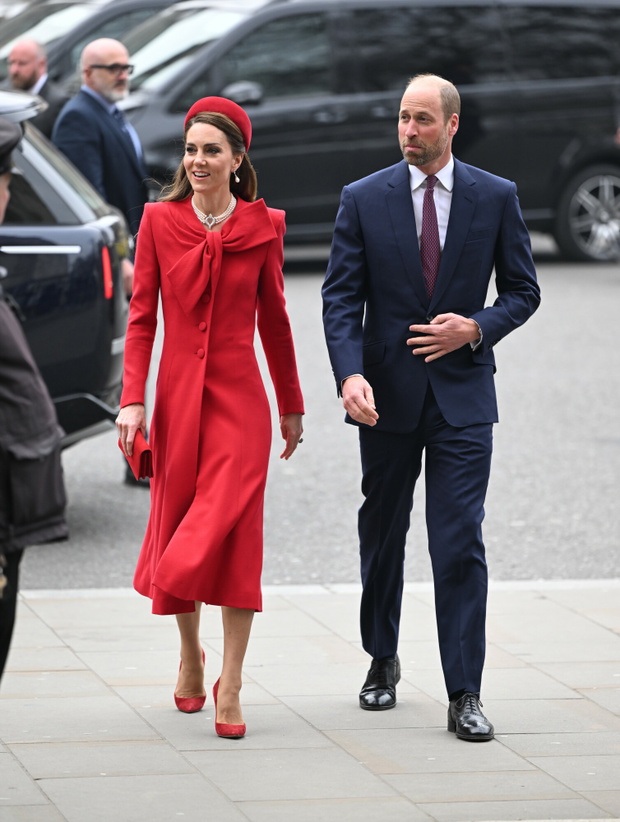 Księżna Kate triumfalnie powraca po walce z rakiem! Pierwsze publiczne wystąpienie od dwóch lat​