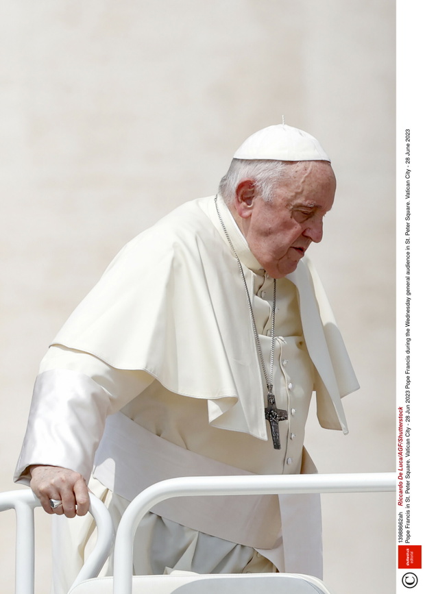 Papież Franciszek w szpitalu modli się za ofiary tragicznej powodzi w Argentynie